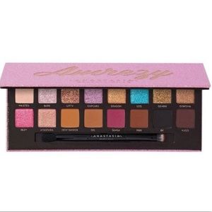 Anastasia Beverly Hills Amrezy palette